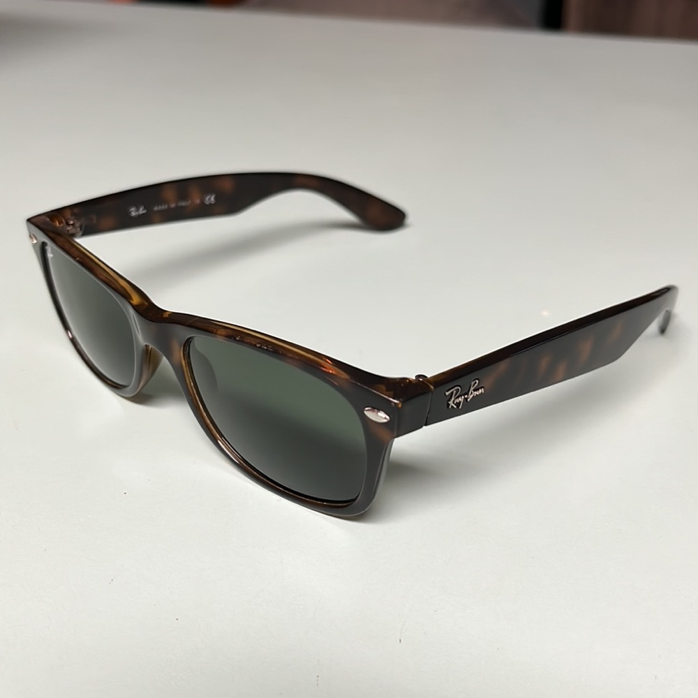 Ray Ban New Wayfarer Sunglasses